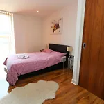 Media City Lowry Apartment 4 Guests 2 Bed