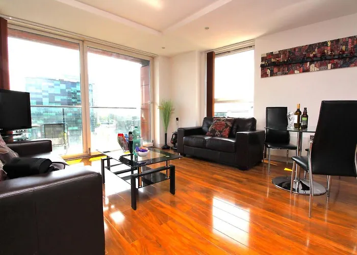 Media City Lowry Apartment 4 Guests 2 Bed